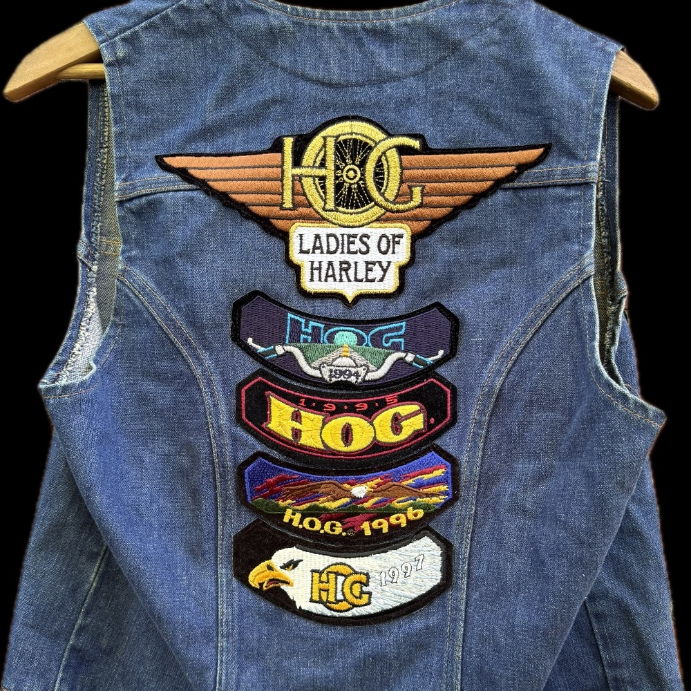 Vtg Ladies of Harley Wrangler Denim Vest Pins Patches WV 90s Moto Bikercore